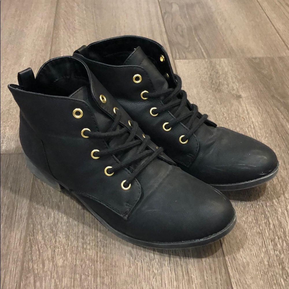 Black boots